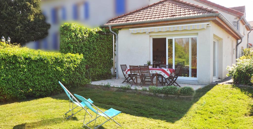 Vila La P'Tite Boulonne Festigny  Pokoj fotografie